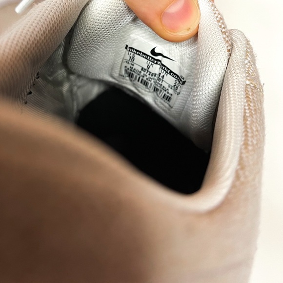 Men’s Nike Canvas Shoes - Picture 4 of 10